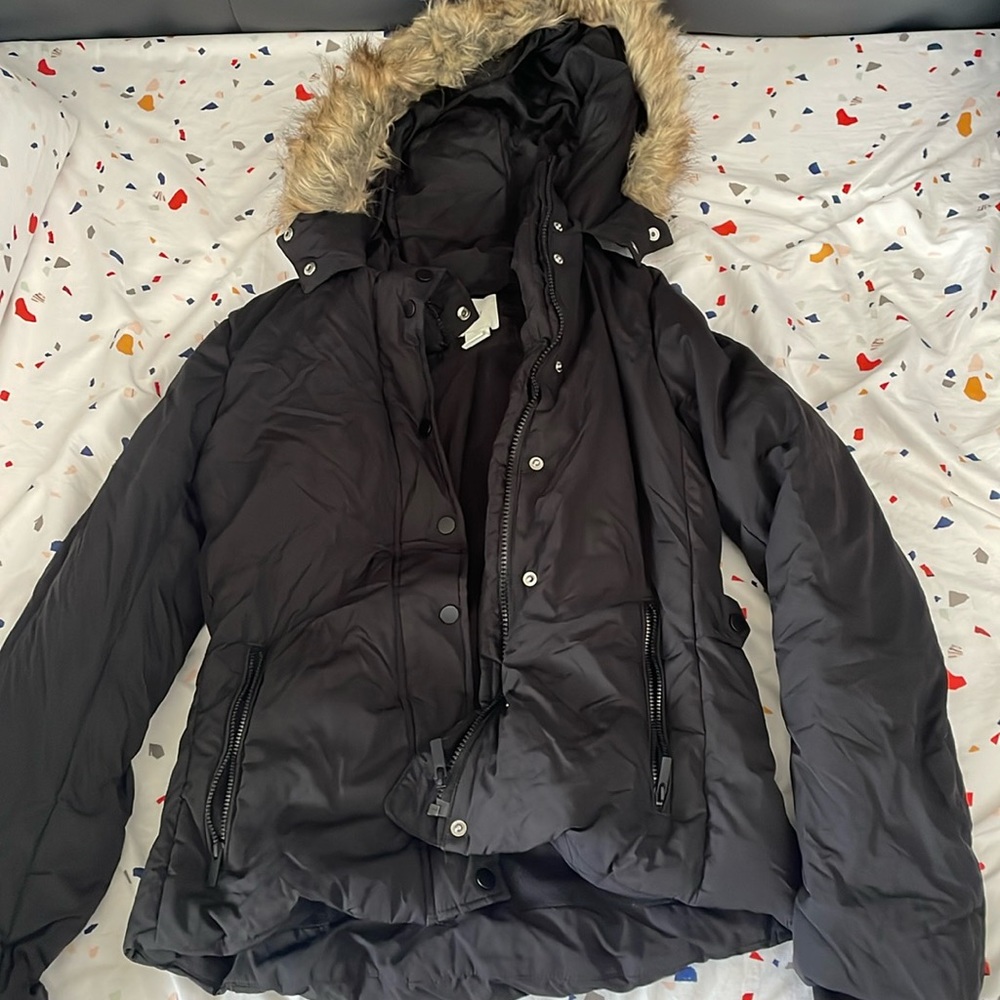 H&M Puffer Jacket w hood size 4